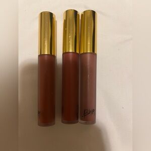 bundle of 3 lipsticks